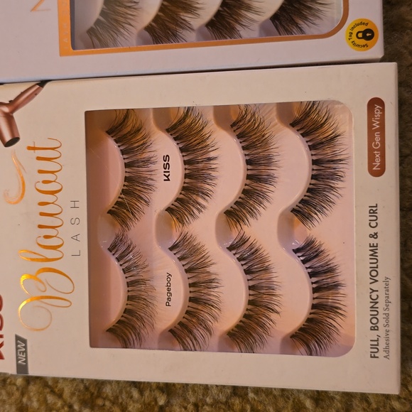 Kiss Lash Bundle - Picture 3 of 5